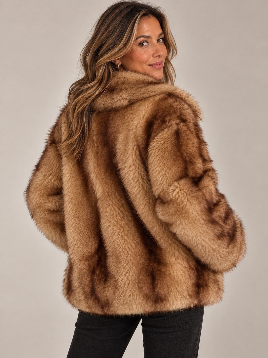 Women's Soft Longline Coat in Plush Faux Fur — Elegant and Cozy