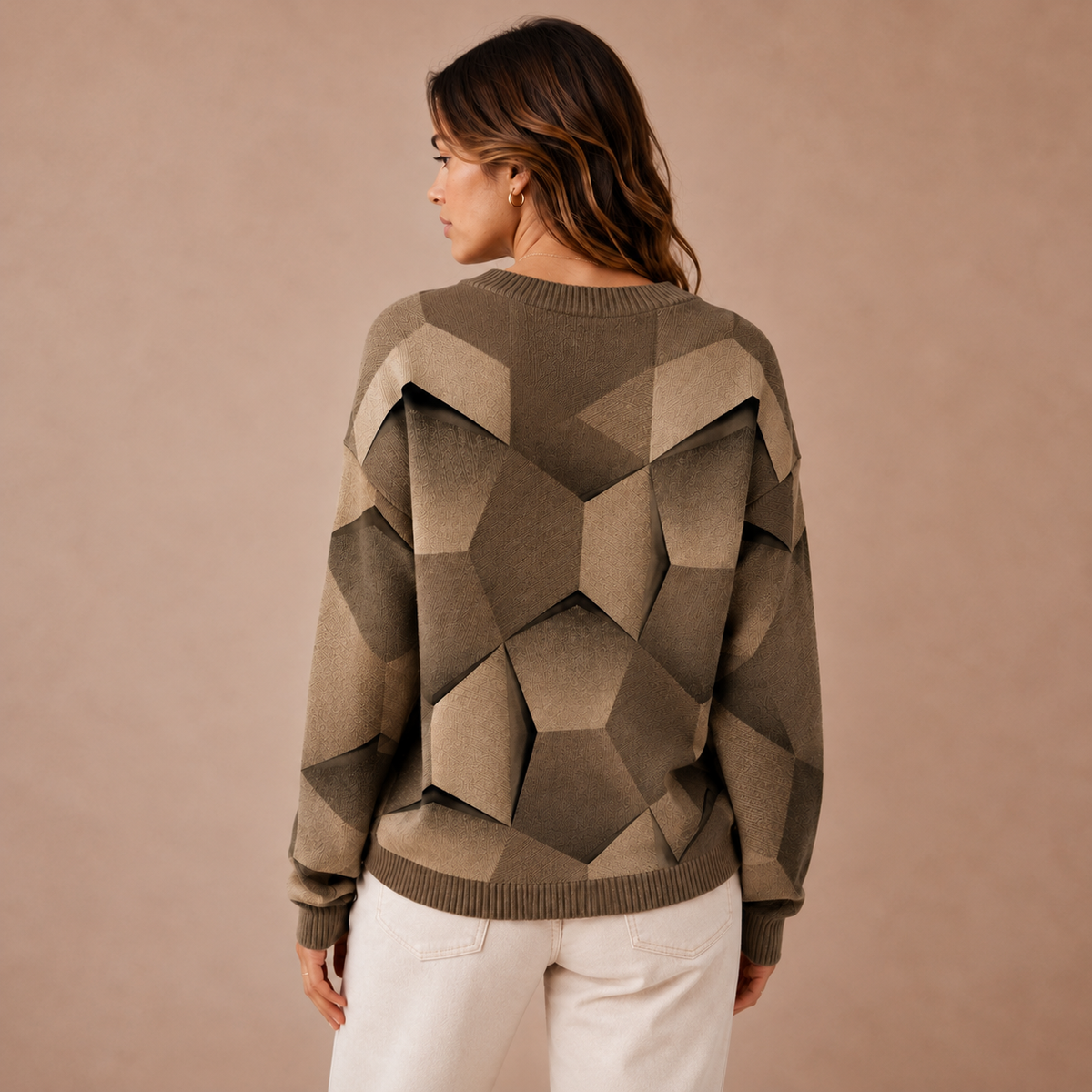 Alva Jumper — Geometric Motif — Gallery image 2 — en-p26-m1