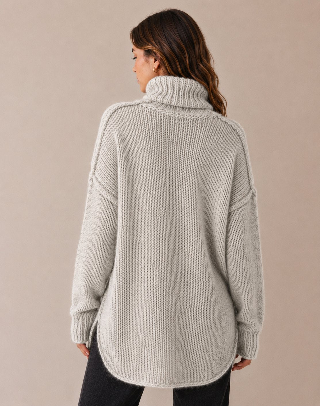 Women's Oversized Turtleneck Sweater in Chunky Knit